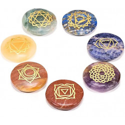 Ensemble de 7 Pierres dures rondes plates symboles chakra